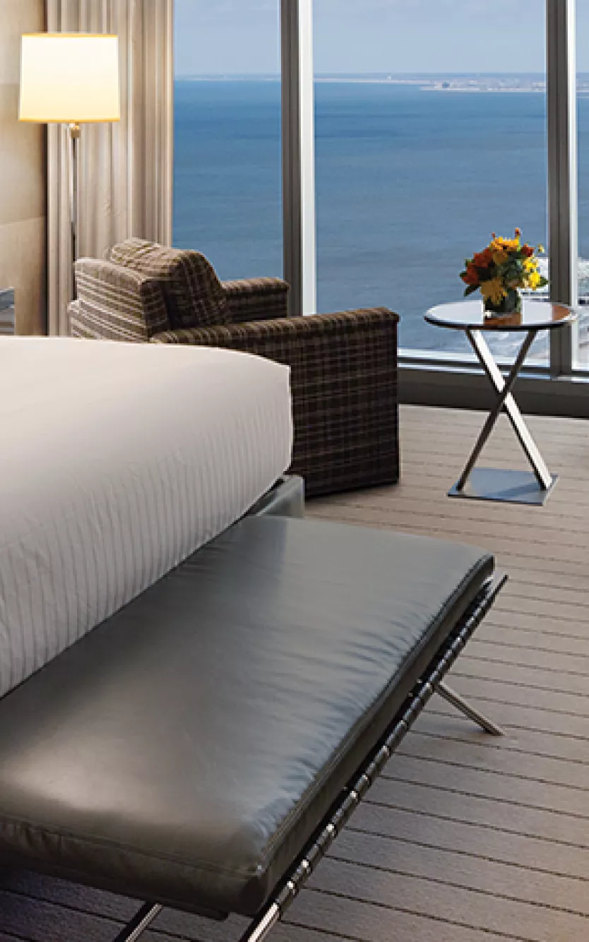 King size bed with ocean view