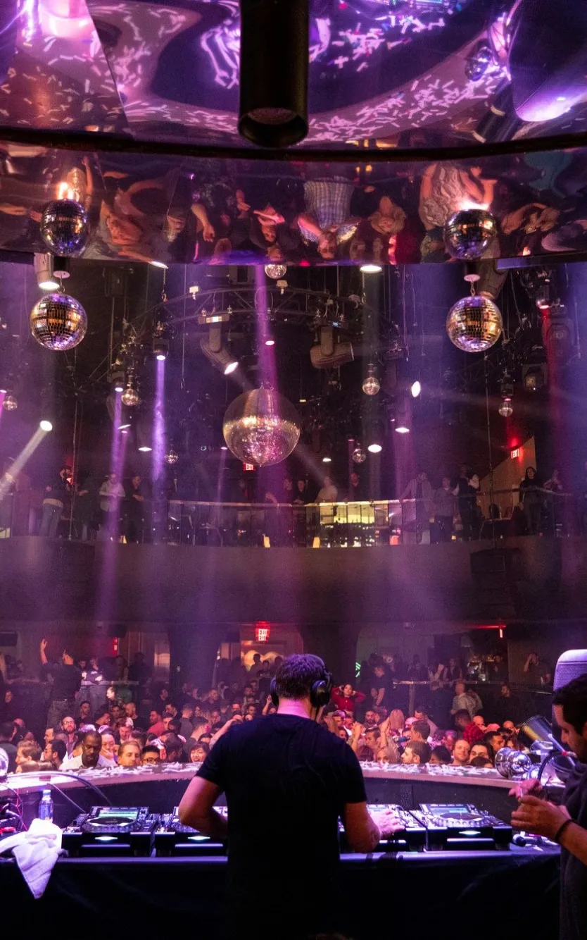 HQ2 nightclub dj booth