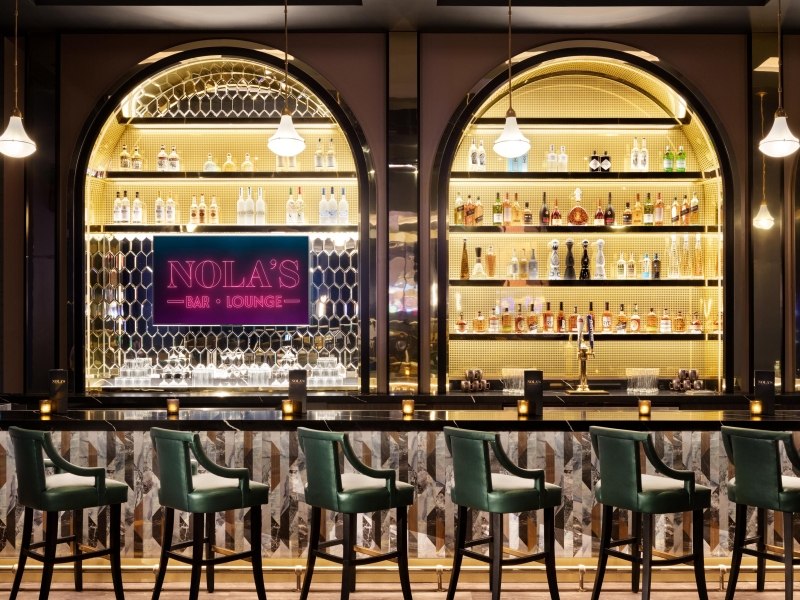 nolas bar