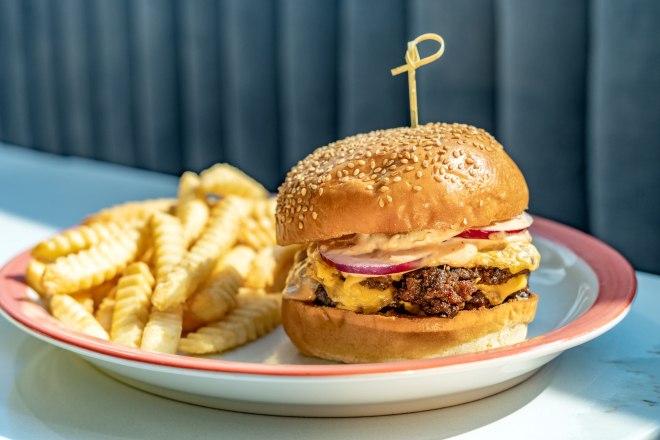 Sunny's Cheeseburger